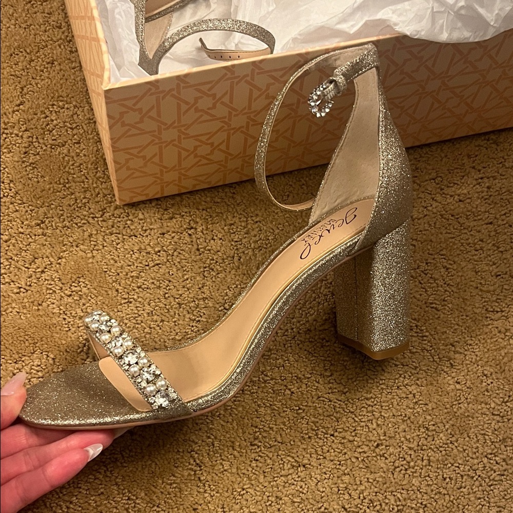 Daylann badgley mischka heels